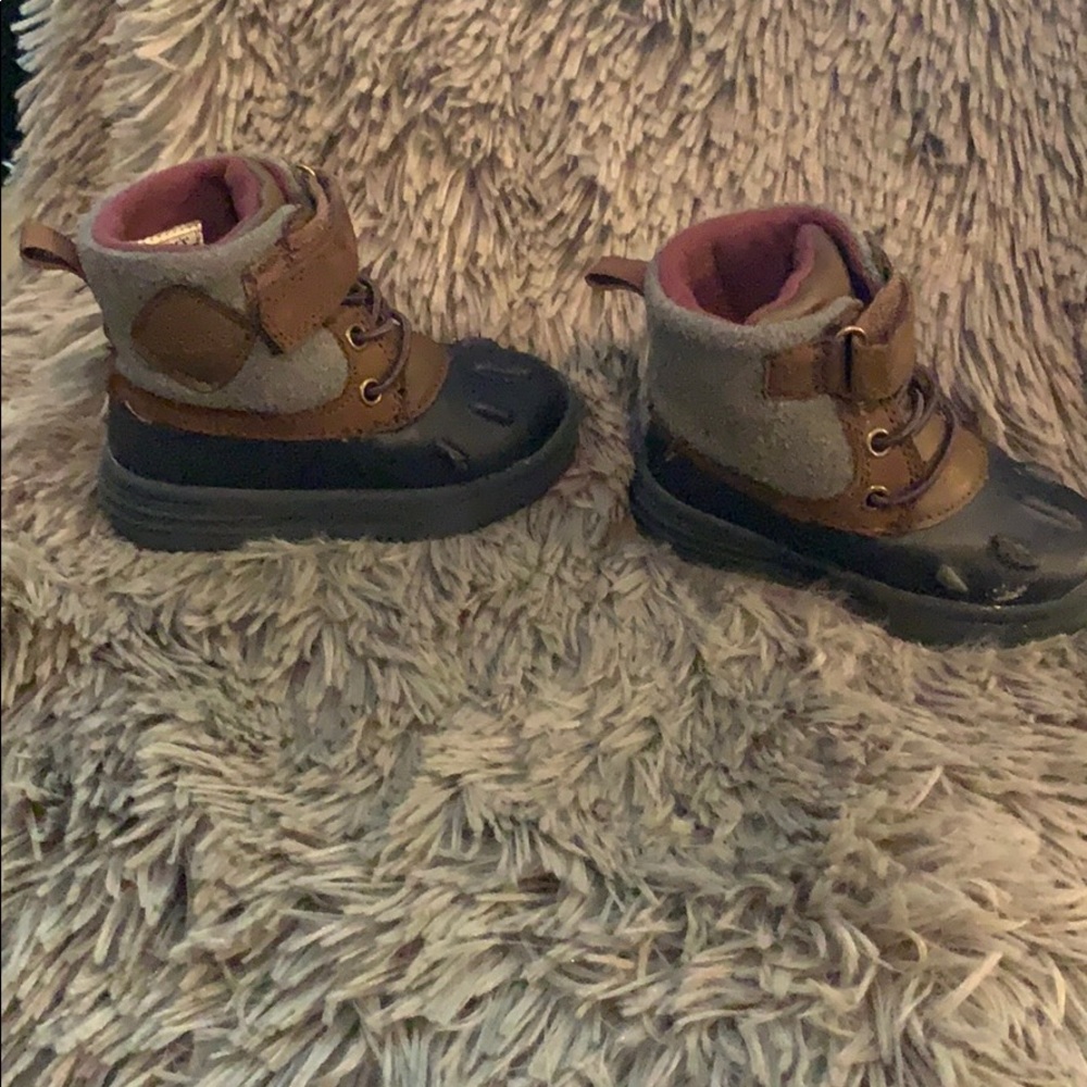 Carters Boots - Picture 2 of 3